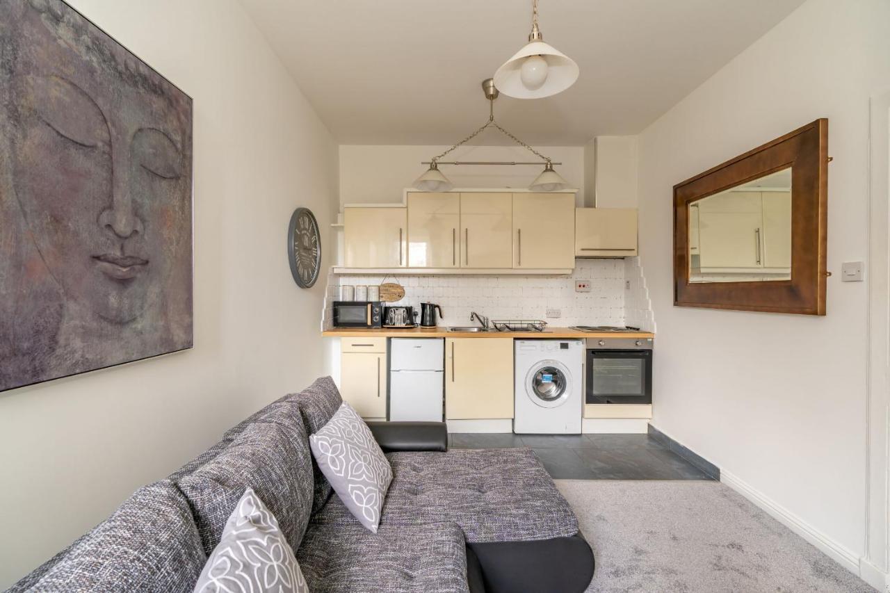 Appartement Charming 1 Bedroom - *